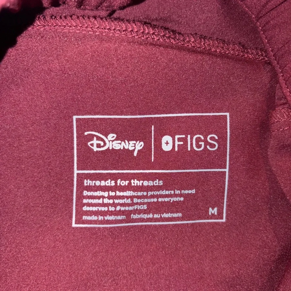 Disney x FIGS Mickey Scrub Pants Joggers Burgundy Maroon M20SW2022 Mens Medium